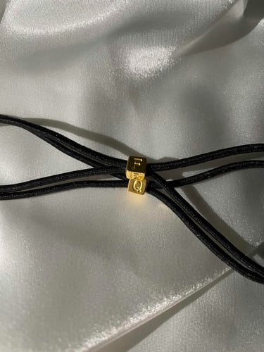 كمام حرير كحلي