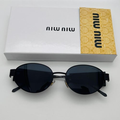 نظاره ميو ميو miu miu