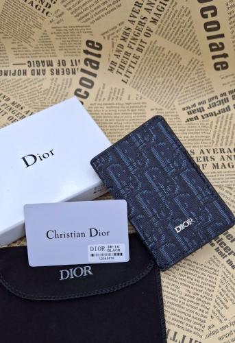 محافظ ديور Dior
