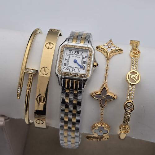 ساعه مع اساور