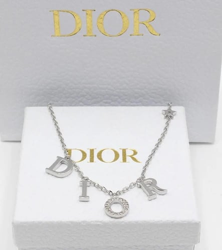 اكسسسورات ديور