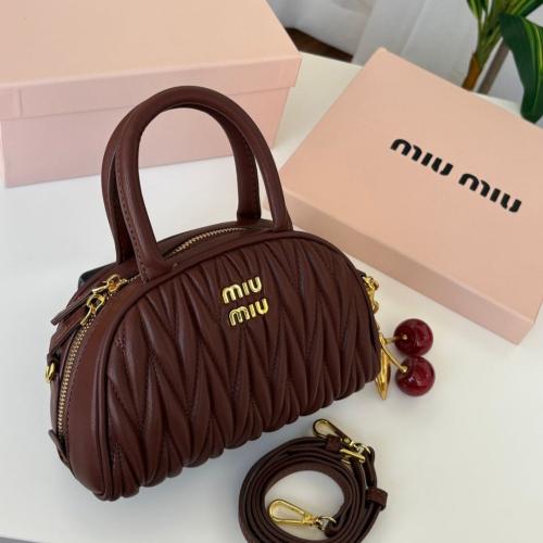 شنطه ميو ميو miumiu