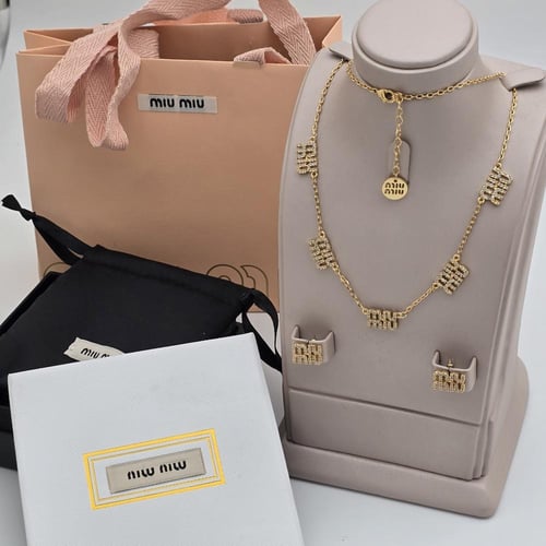 طقم شنطه ونظاره واكسسوار من ميامياو