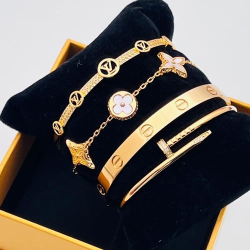 اساور كارتير ولويس فيتون