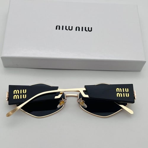 نظاره ميو ميو miu miu