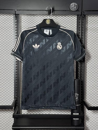 تيشيرت ريال مدريد كلاسيكي