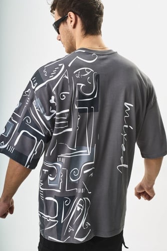 تيشيرت اوفر سايز BREEZY لون رصاصي