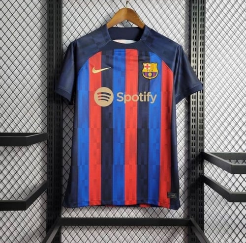 تيشيرت برشلونة الطقم الأساسي 2023