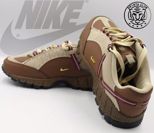 حذاء نايك جاكيموس ألي براون جولد