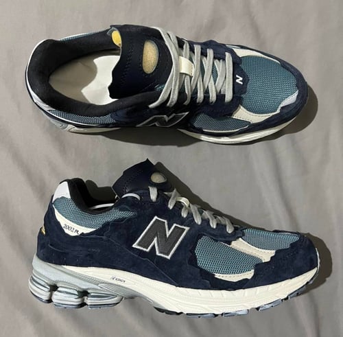 حذاء ماركة NEW BALANCE 2002RD كلاسيكي