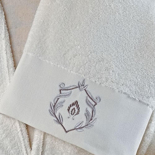 طقم أرواب الاستحمام العصرية ( 6 قطع مطزر ) من أنسا...