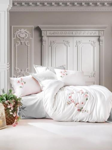 طقم لحاف لوتس مطرز- مزدوج