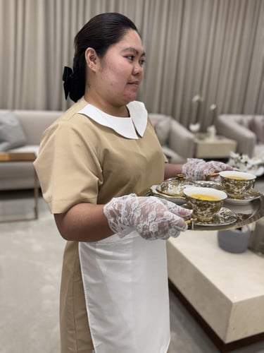 زوج قفاز دانتيل باللون الابيض