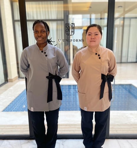 يونيفورم ربط بيج واسود(على اليمين)