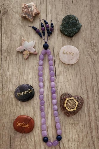 سبحة الحب والامتنان من حجر الأمثيست Amethyst