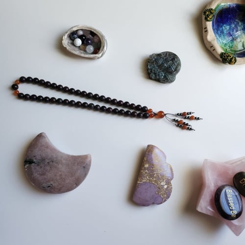 سبحة الفخامة من حجر البلودستون Bloodstone و الكرني...