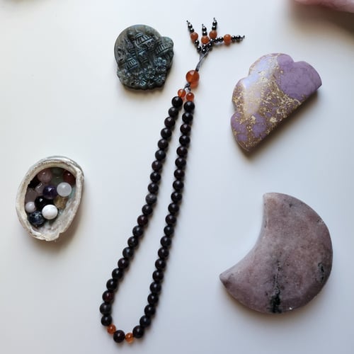 سبحة الفخامة من حجر البلودستون Bloodstone و الكرني...