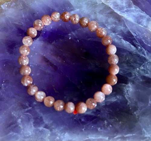 اسوارة حجر الشمس سنستون Sunstone