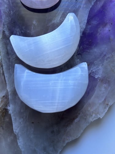 قمر حجر السيلينايت Selenite