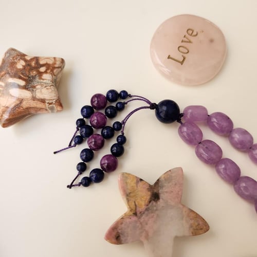 سبحة الحب والامتنان من حجر الأمثيست Amethyst