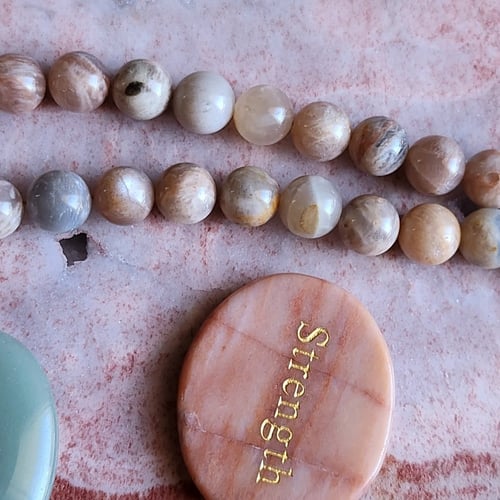 سبحة الضياء والبهاء حجر السنستون و المونستون(حجر ا...