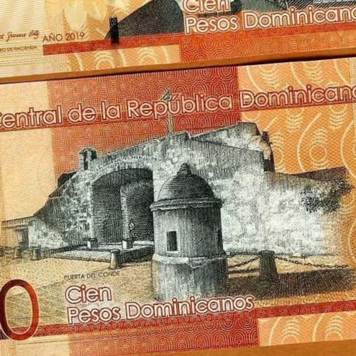 الدومينيكان فية 100 بيزو أنسر