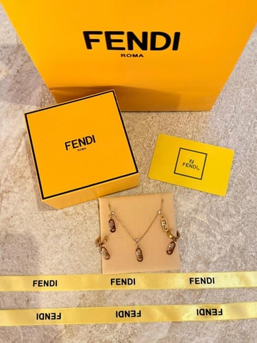 طقم فندي سلسال وحلق