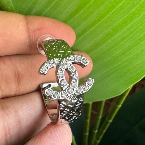 حلق شانيل ذهبي ماستر كولتي