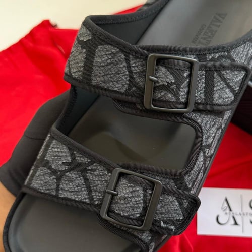 صندل فلنتينو رجالي ماستر