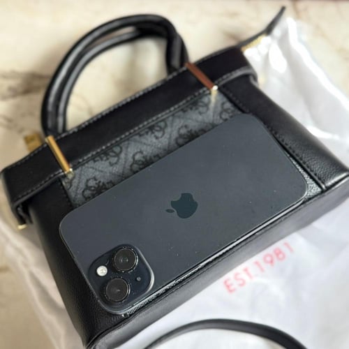 شنطه جيس GUESS نسائيه