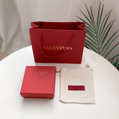 طقم فلنتينو معا أسواره وحلق