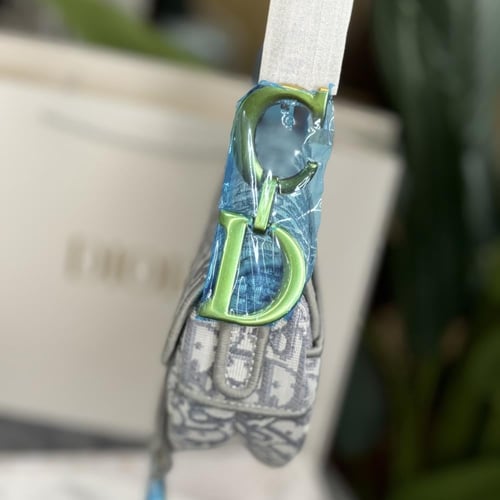 شنط ديور نسائي معا ملحقات