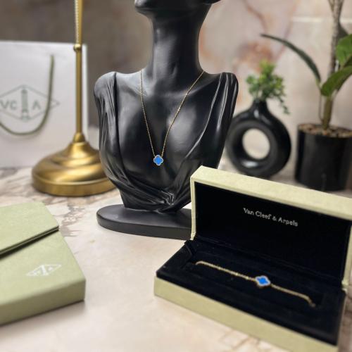 طقم فاين كليف سلسال معا اسواره ورده ازرق