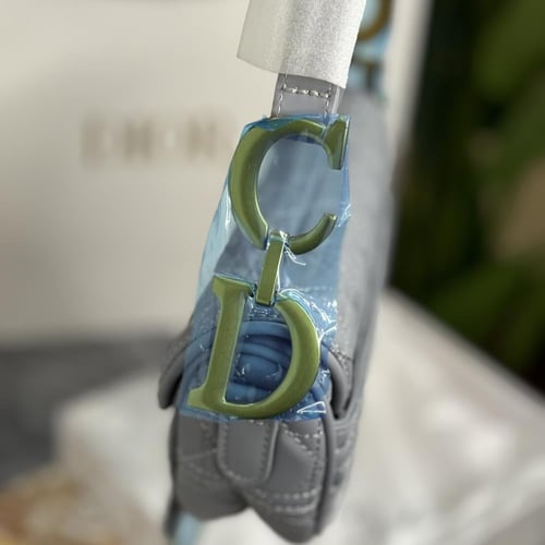 شنط ديور نسائي معا ملحقات