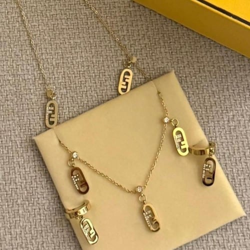 طقم فندي سلسال وحلق