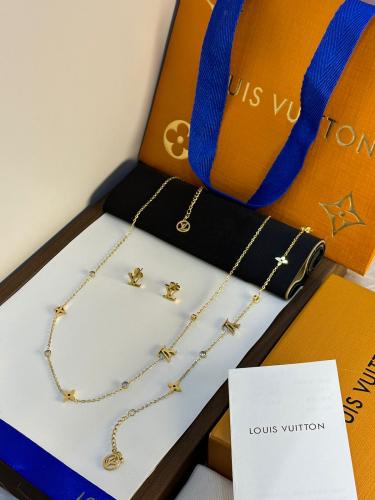 طقم لويس فيتون سلسال حلق اسواره