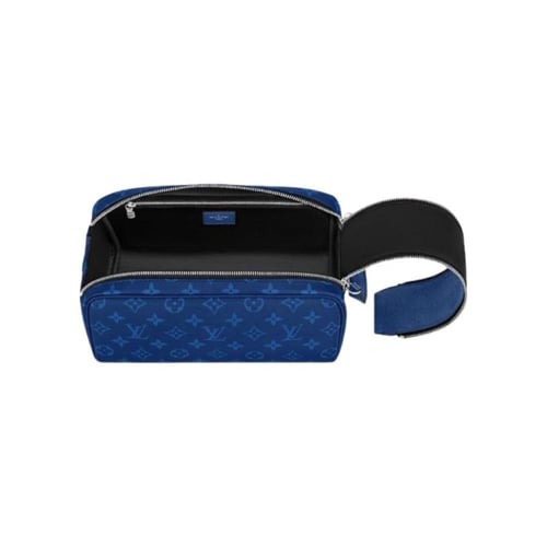 شنطه لويس فيتون رياضيه