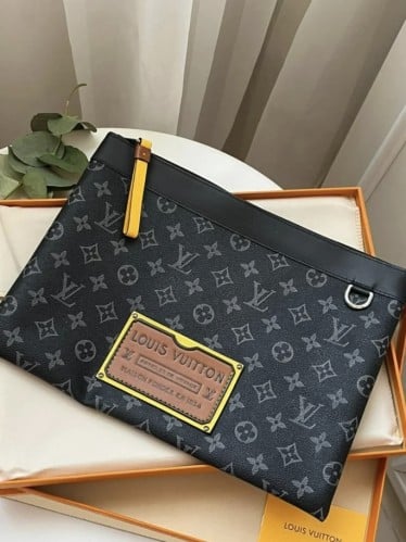 باوتش Louis Vuitton