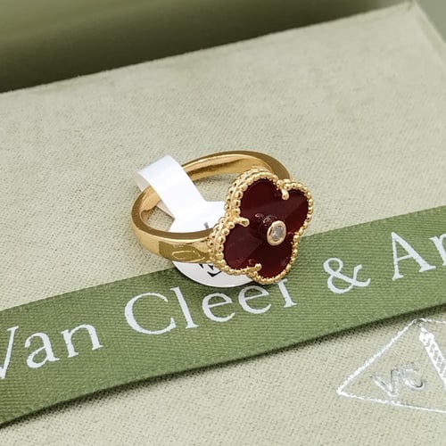 خواتم فاين كليف ملونه