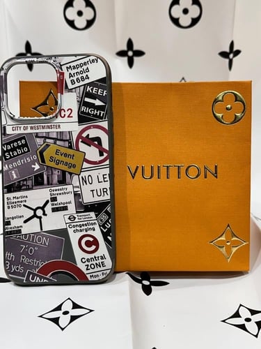 حامل بطايق لويس فيتون