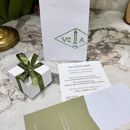 خواتم فاين كليف ملونه