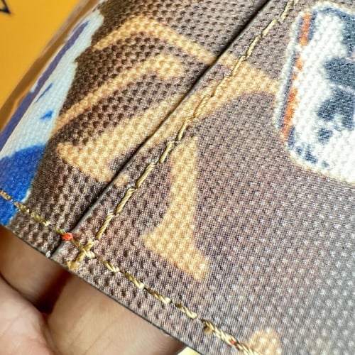 محفضه لويس فيتون بطايق ماستر