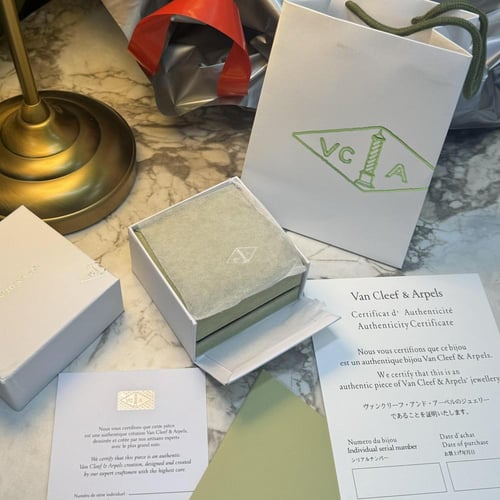 سلسال فاين كليف ب الوانه