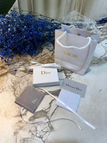 طقم ديور سلسال وحلق فضي وذهبي