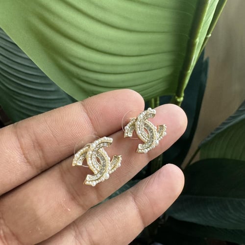 حلق شانيل ذهبي ماستر كولتي