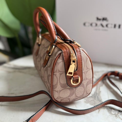 شنطه كوتش نسائي