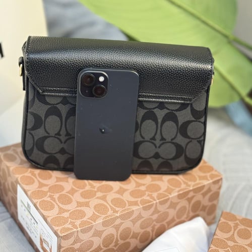 شنطه كوتش اسود نسائي