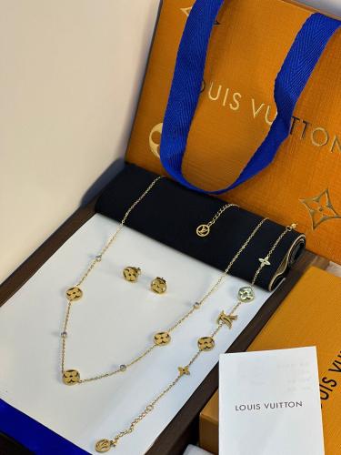 طقم لويس فيتون سلسال حلق اسواره