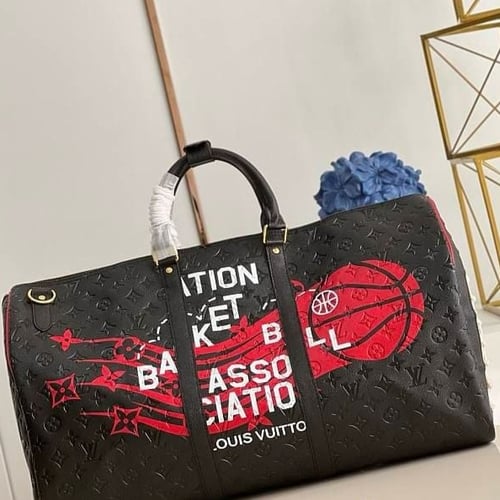 شنطه لويس فيتون LV هاند باق رجالي نسائي