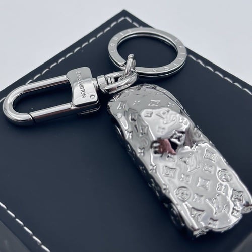 ميداليه لويس فيتون Louis Vuitton